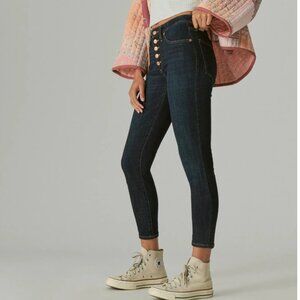 Size 26/2 Lucky Brand Mid Rise Ava Jeans (BNWOT $69.50)